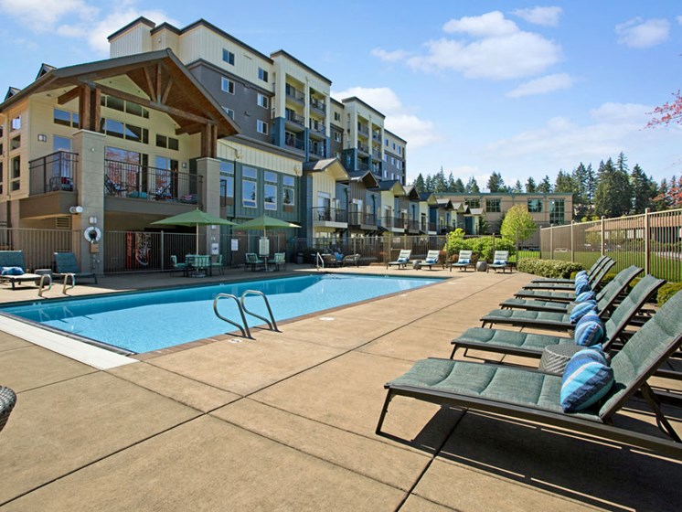 Resort Style Pool | Apartments In Shoreline WA | Echo Lake